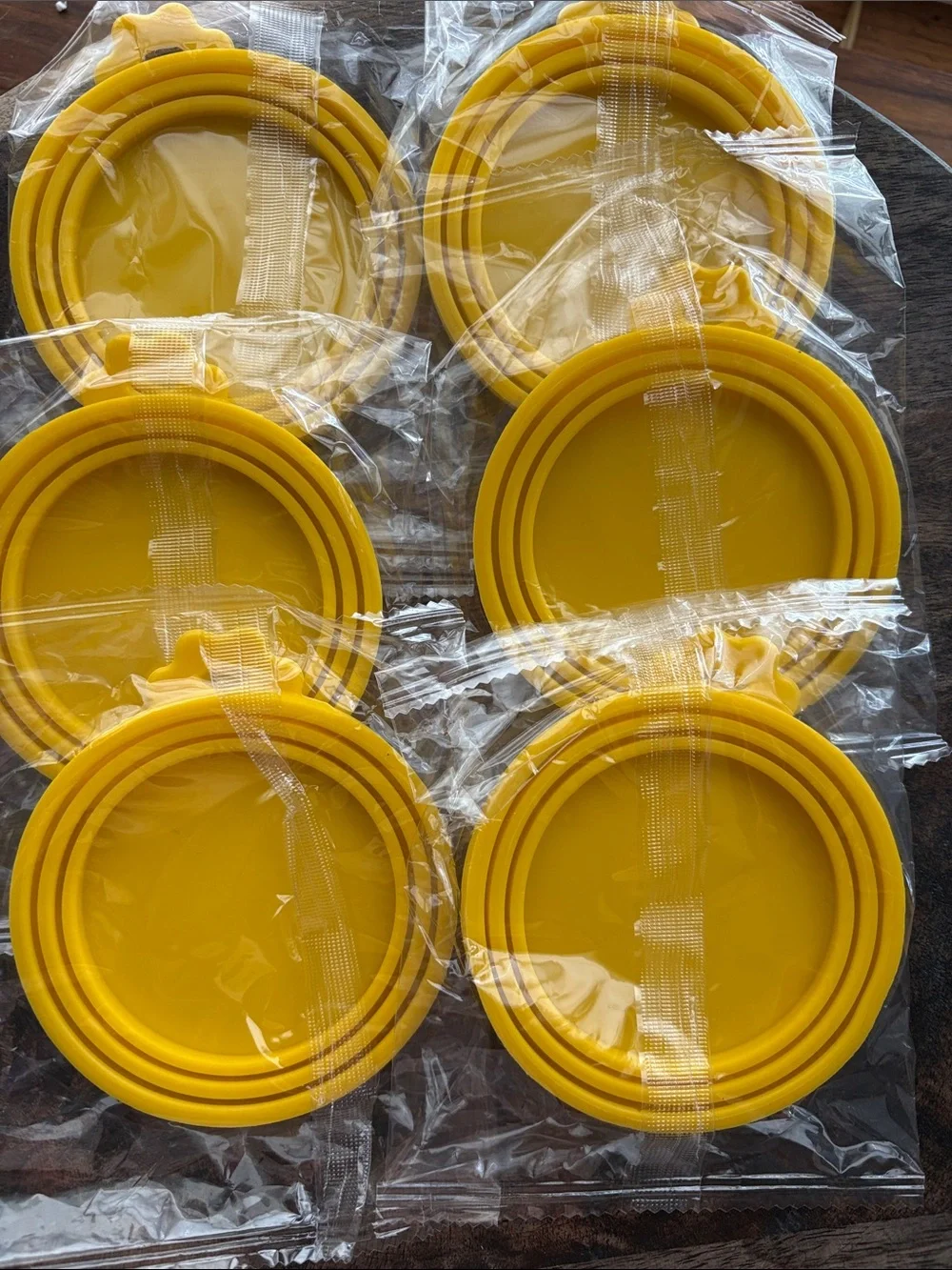 Universal can covers mustard yellow Silicone Lid Covers for pet food Pack of 6
